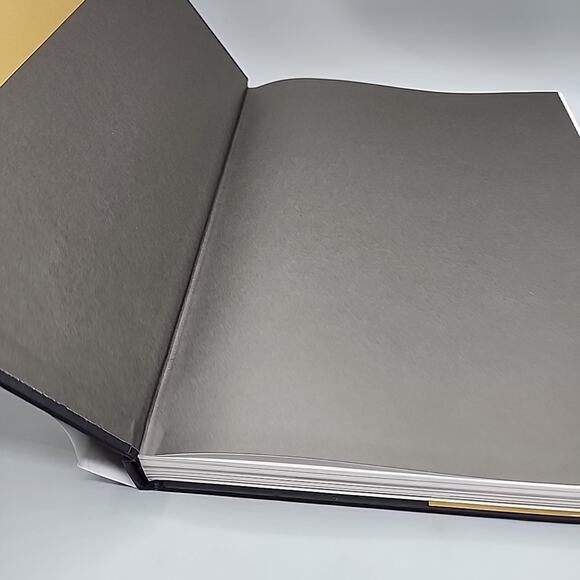 Italian Style - Fashion Since 1945 Edited by Sonnet Stanfill 2014 Hardcover DJ - Picture 6 of 16